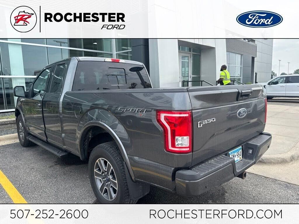 2017 Ford F-150 XLT — photo 1 of 2