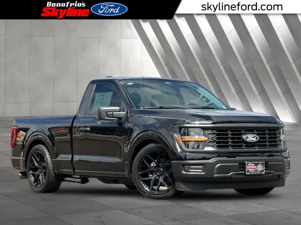 2025 Ford F-150 XL — photo 1 of 13