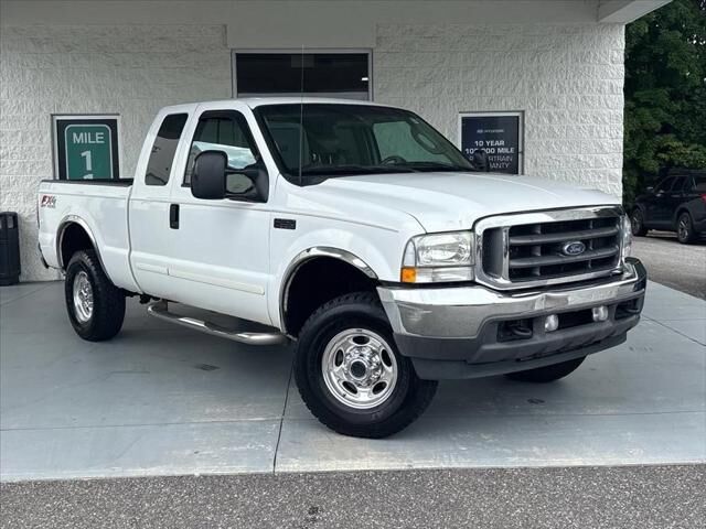 2003 Ford F-250 Super Duty Lariat — photo 1 of 13