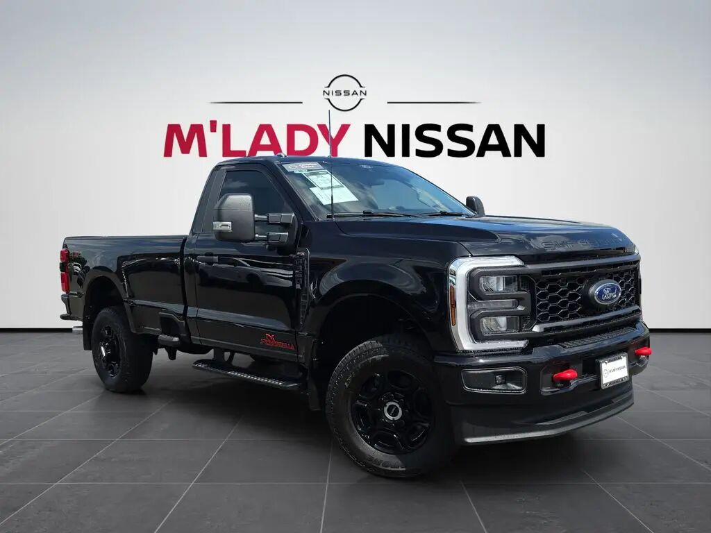 2025 Ford F-350 Super Duty XL — photo 1 of 13