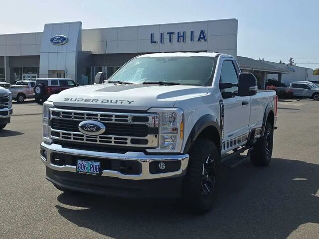 2025 Ford F-350 Super Duty XLT — photo 1 of 13