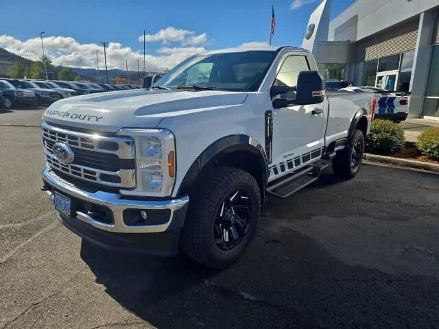 2025 Ford F-350 Super Duty XLT