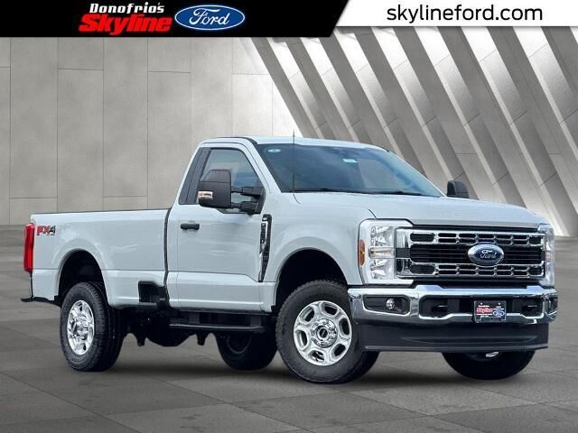 2025 Ford F-350 Super Duty XLT