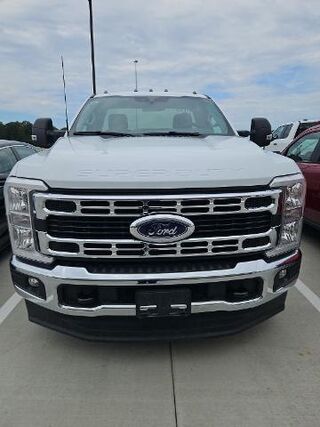 2026 Ford F-350 Super Duty XLT