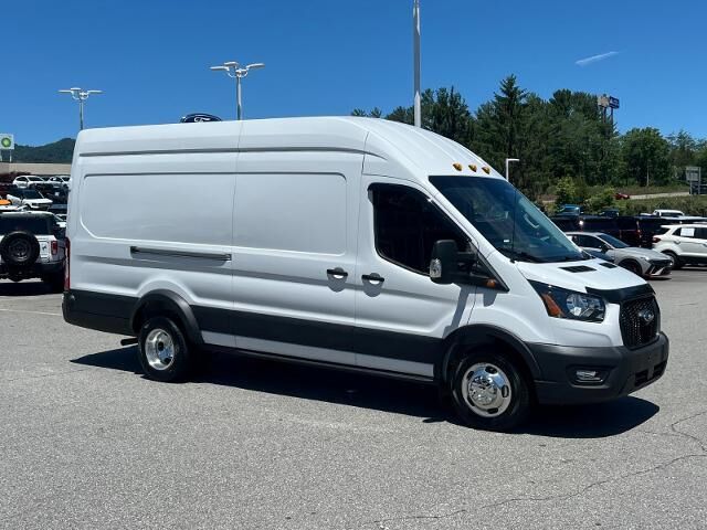 2025 Ford Transit 350 HD