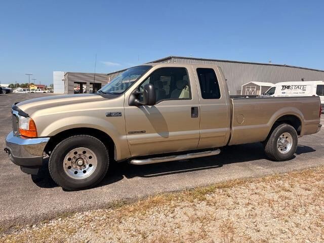 2001 Ford F-350 Super Duty XLT