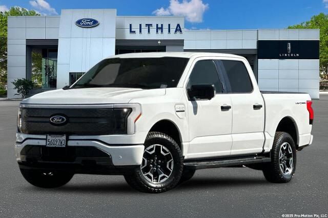 2023 Ford F-150 Lightning XLT