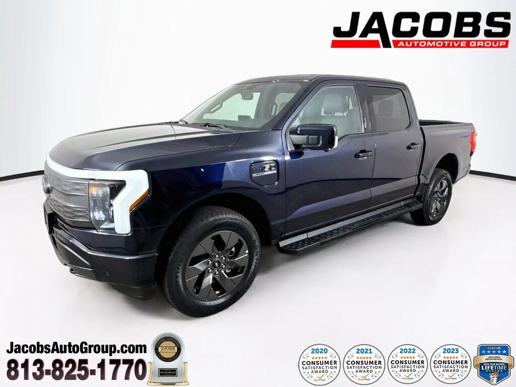 2023 Ford F-150 Lightning Lariat — photo 1 of 13