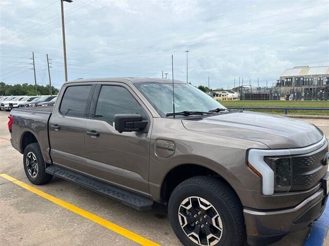 2023 Ford F-150 Lightning XLT