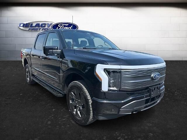 2022 Ford F-150 Lightning Lariat