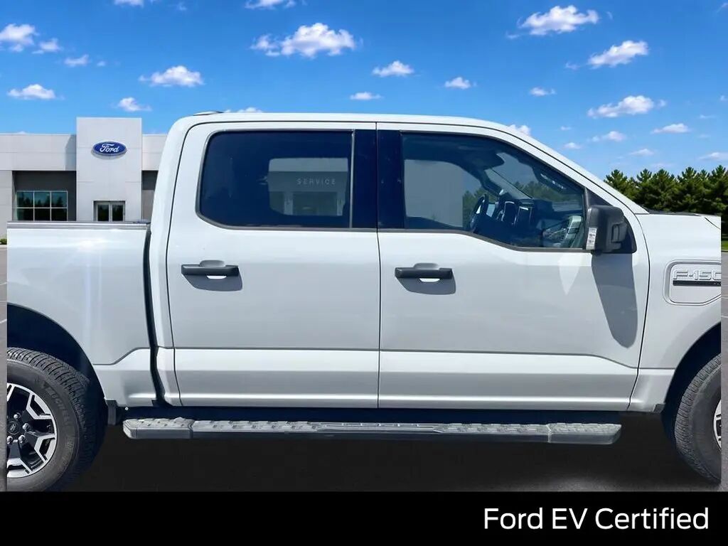 2023 Ford F-150 Lightning XLT — photo 1 of 12
