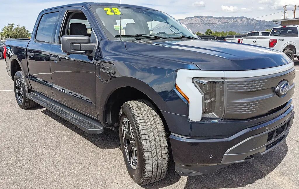 2023 Ford F-150 Lightning XLT — photo 1 of 13