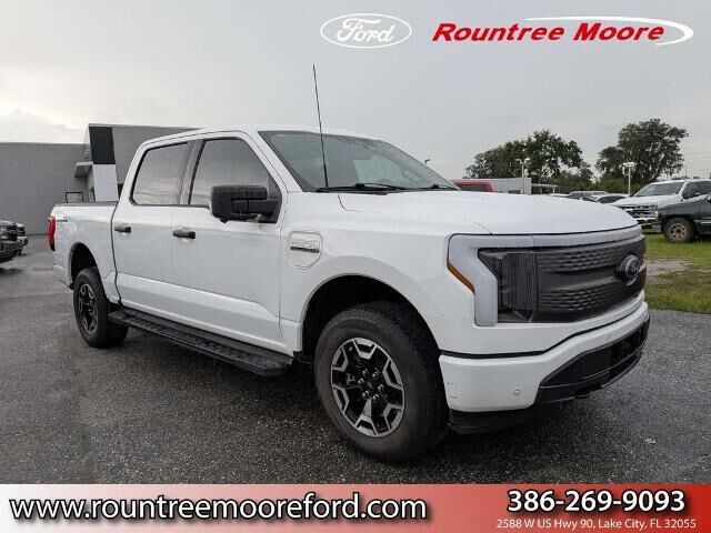 2023 Ford F-150 Lightning XLT