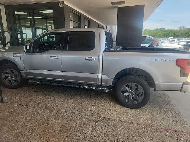 2022 Ford F-150 Lightning Lariat