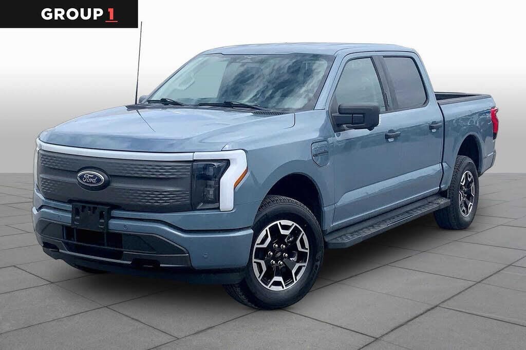 2023 Ford F-150 Lightning XLT — photo 1 of 1