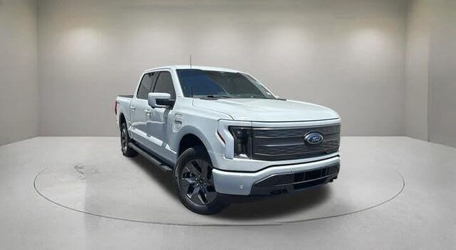 2023 Ford F-150 Lightning Lariat