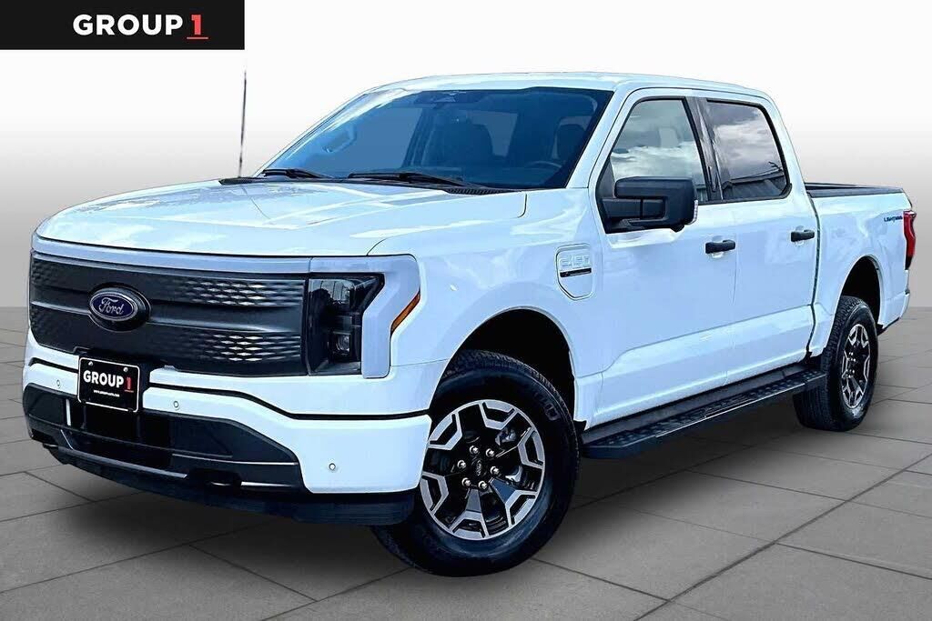 2023 Ford F-150 Lightning XLT — photo 1 of 1