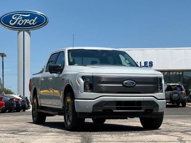 2023 Ford F-150 Lightning XLT