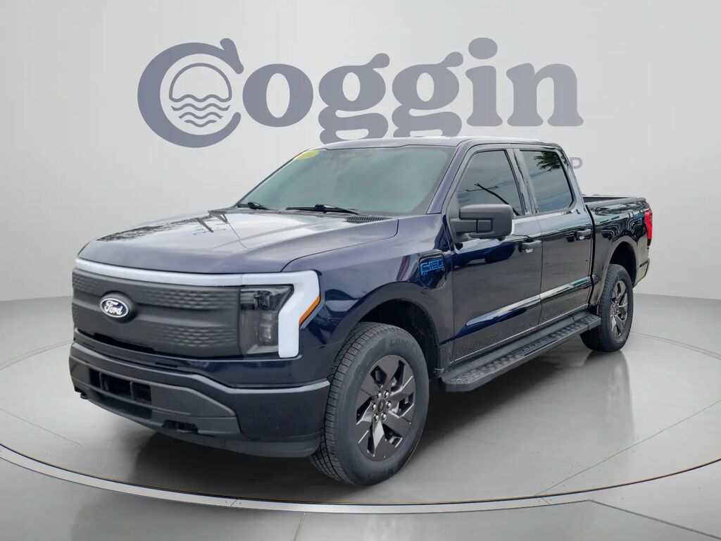2024 Ford F-150 Lightning XLT — photo 1 of 1