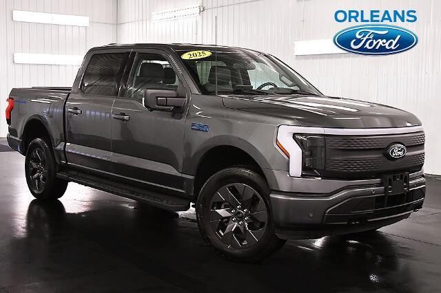 2025 Ford F-150 Lightning Flash