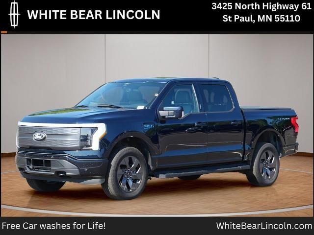 2025 Ford F-150 Lightning Lariat — photo 1 of 13