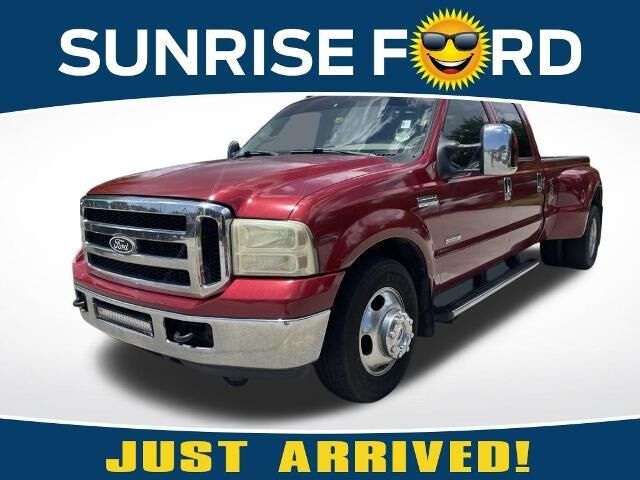 2006 Ford F-350 Super Duty Lariat — photo 1 of 13