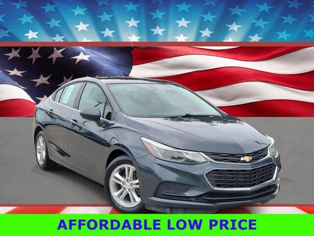 2018 Chevrolet Cruze LT Auto — photo 1 of 13