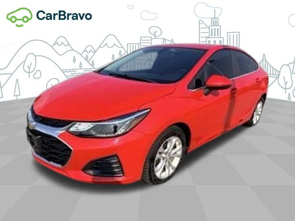 2019 Chevrolet Cruze LT — photo 1 of 7