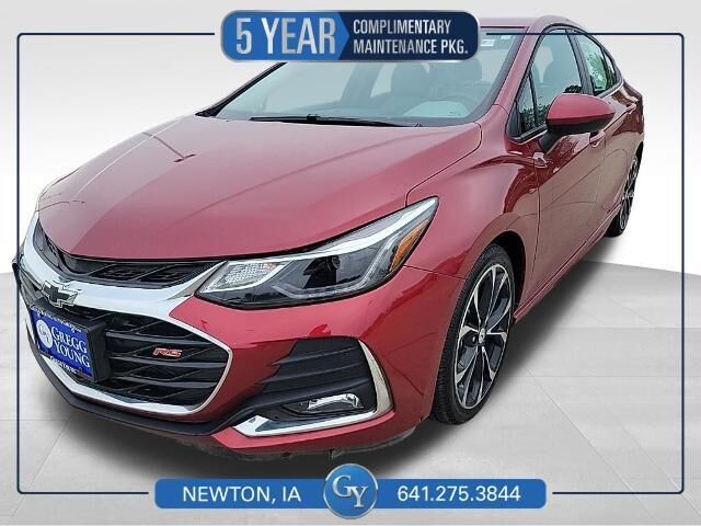 2019 Chevrolet Cruze Premier — photo 1 of 10