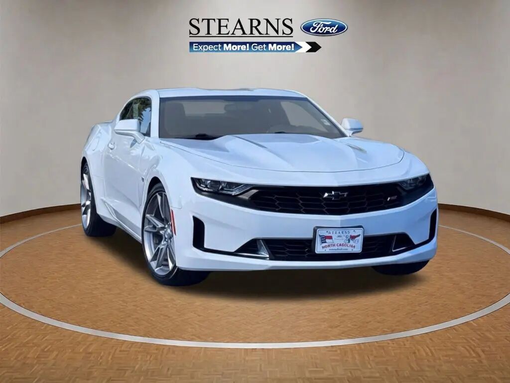 2020 Chevrolet Camaro LT — photo 1 of 13