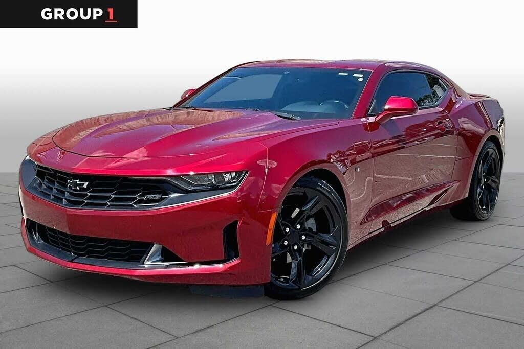 2021 Chevrolet Camaro LT — photo 1 of 1