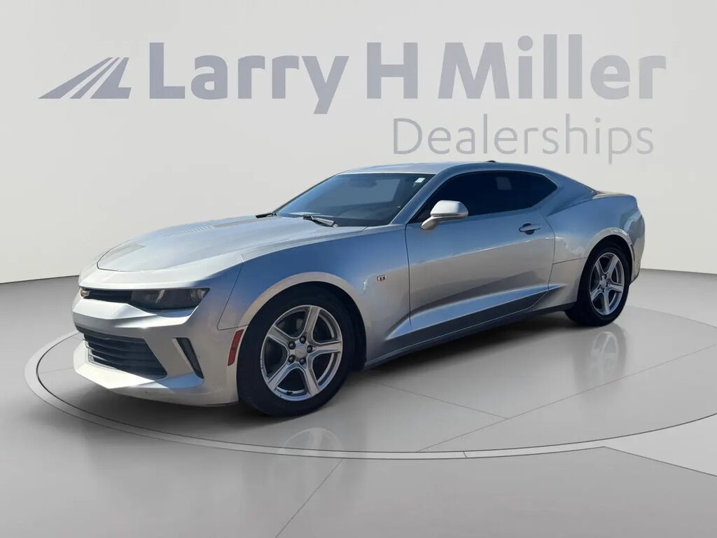 2018 Chevrolet Camaro LT — photo 1 of 13