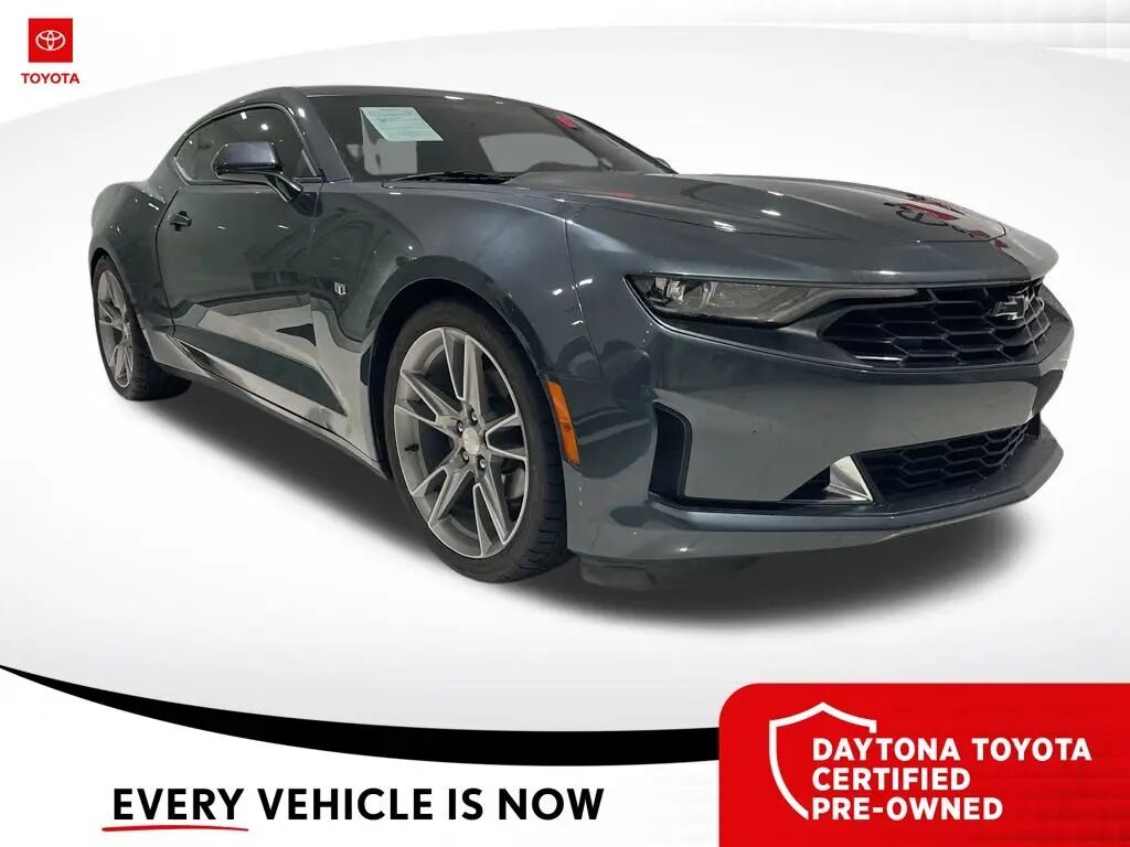 2020 Chevrolet Camaro LT — photo 1 of 10