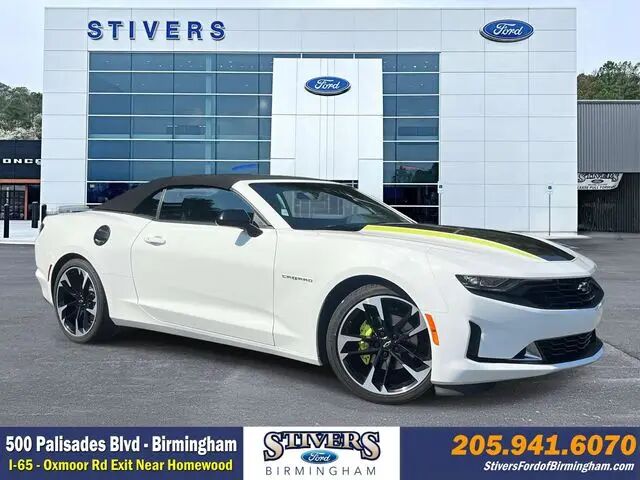 2023 Chevrolet Camaro LT — photo 1 of 13