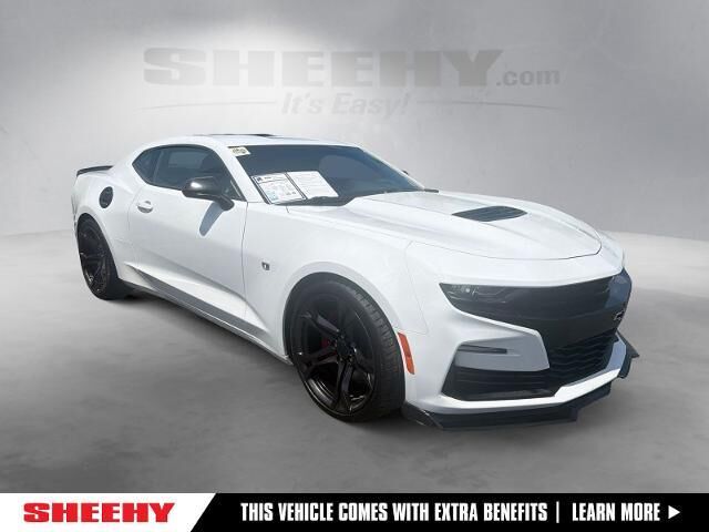 2019 Chevrolet Camaro SS — photo 1 of 2