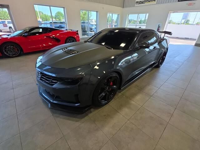 2023 Chevrolet Camaro LT1