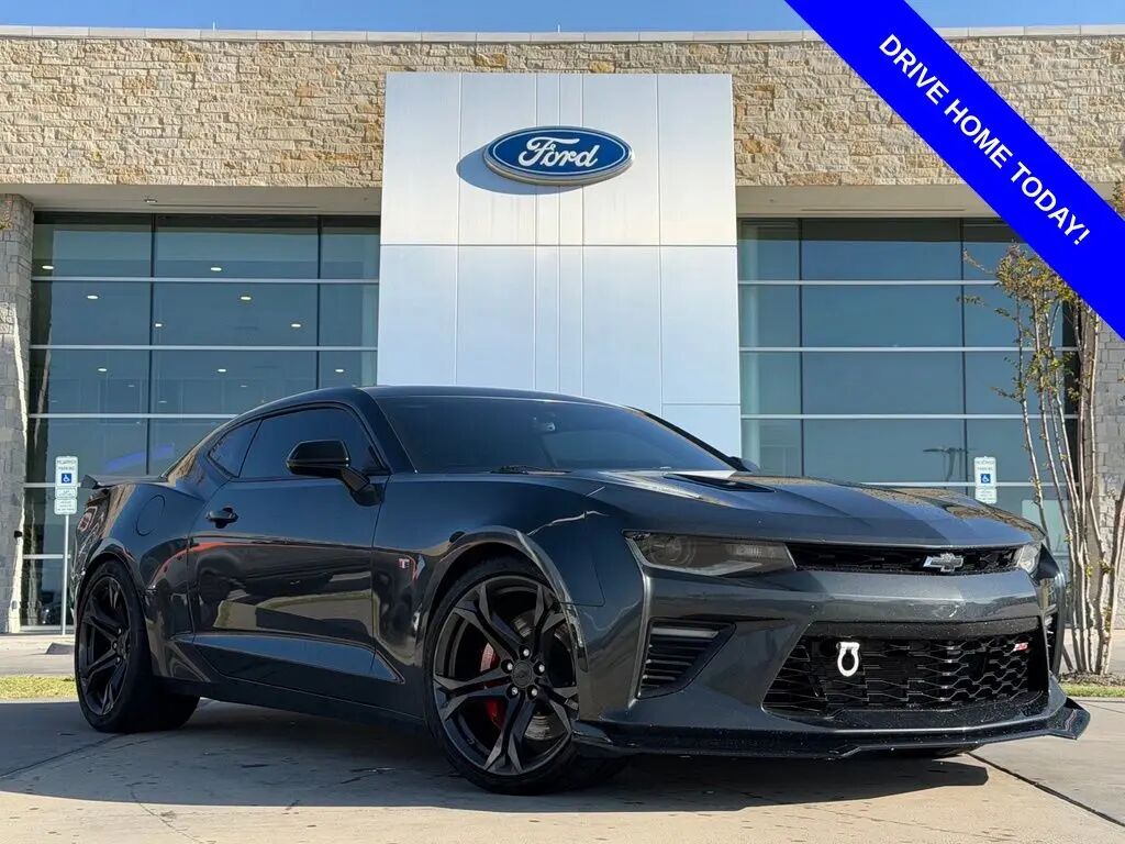 2018 Chevrolet Camaro SS — photo 1 of 13