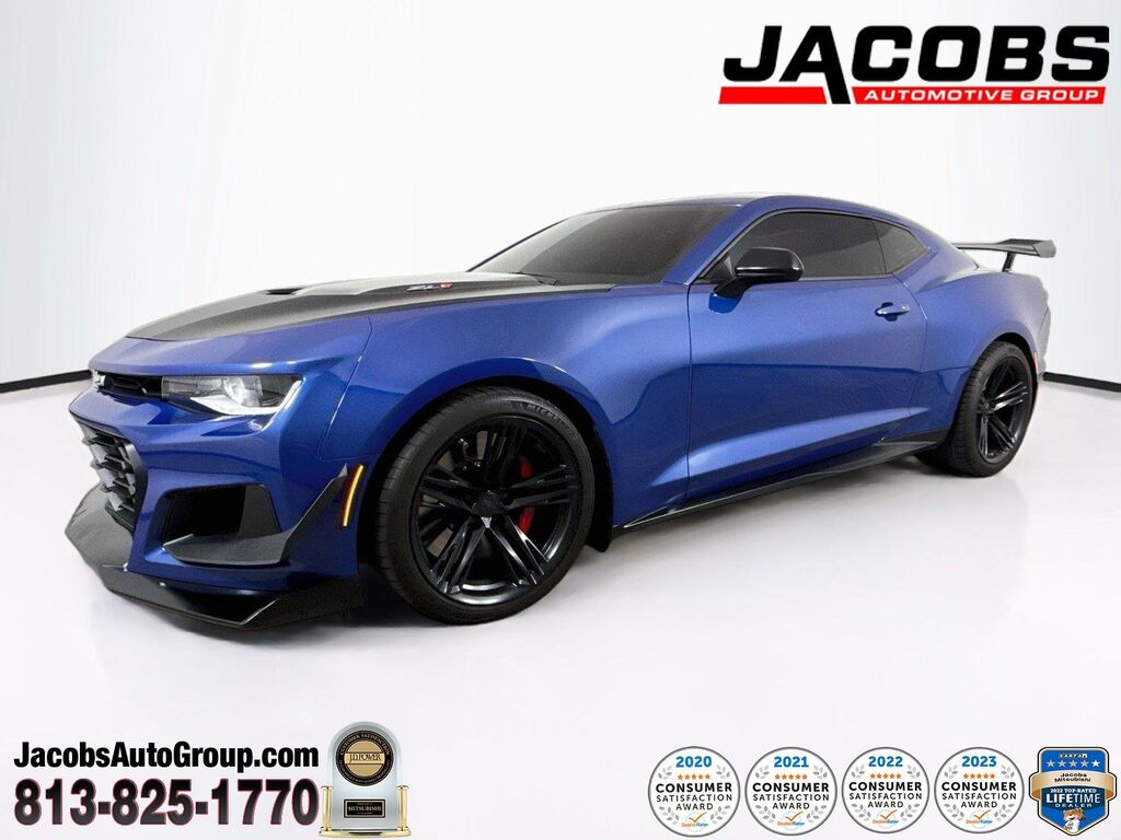 2022 Chevrolet Camaro ZL1 — photo 1 of 13