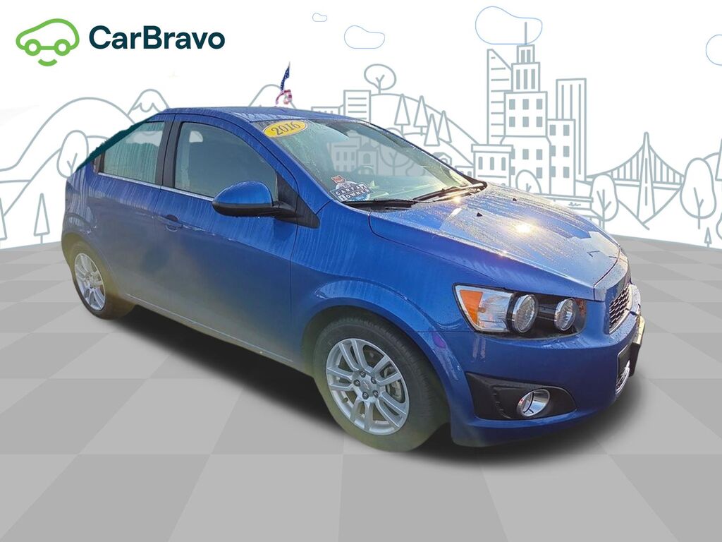 2016 Chevrolet Sonic LT — photo 1 of 7