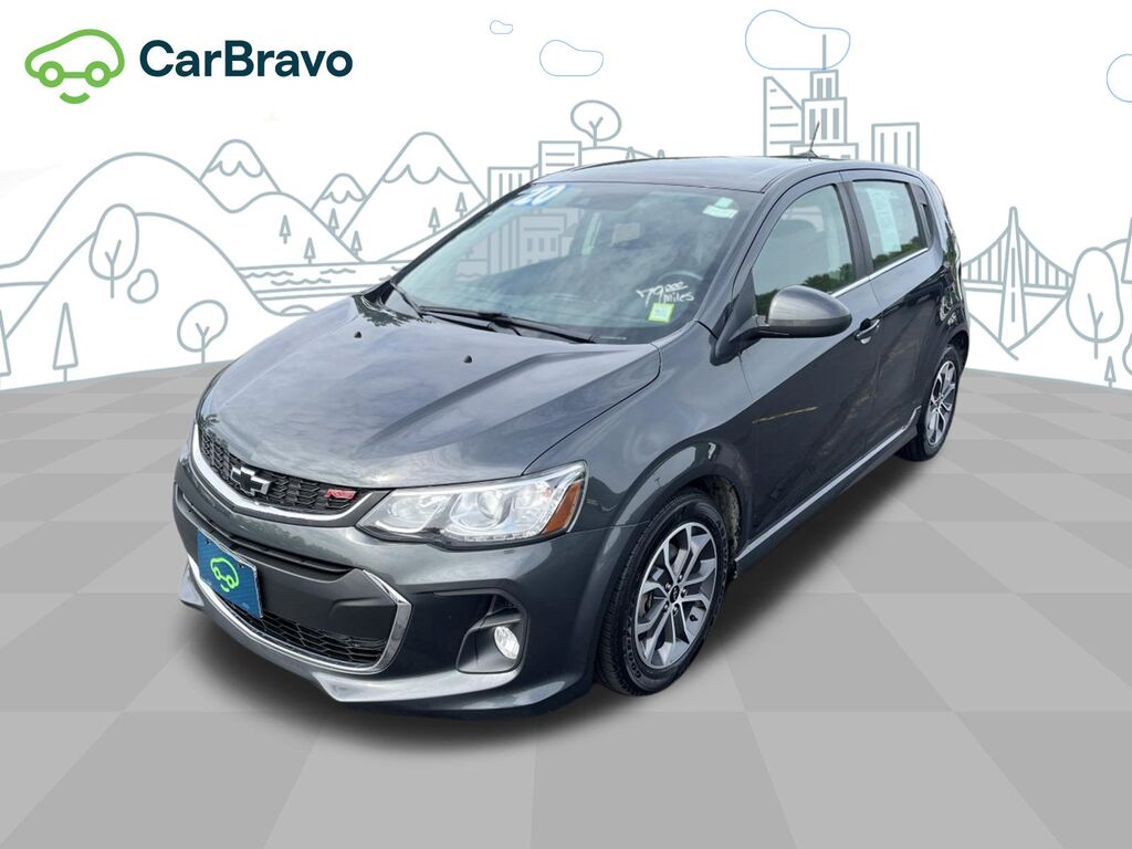 2020 Chevrolet Sonic LT — photo 1 of 7
