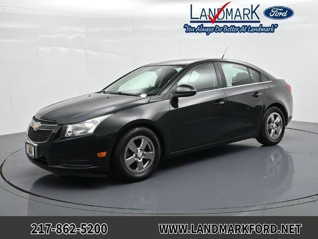 2013 Chevrolet Cruze 1LT Auto — photo 1 of 12