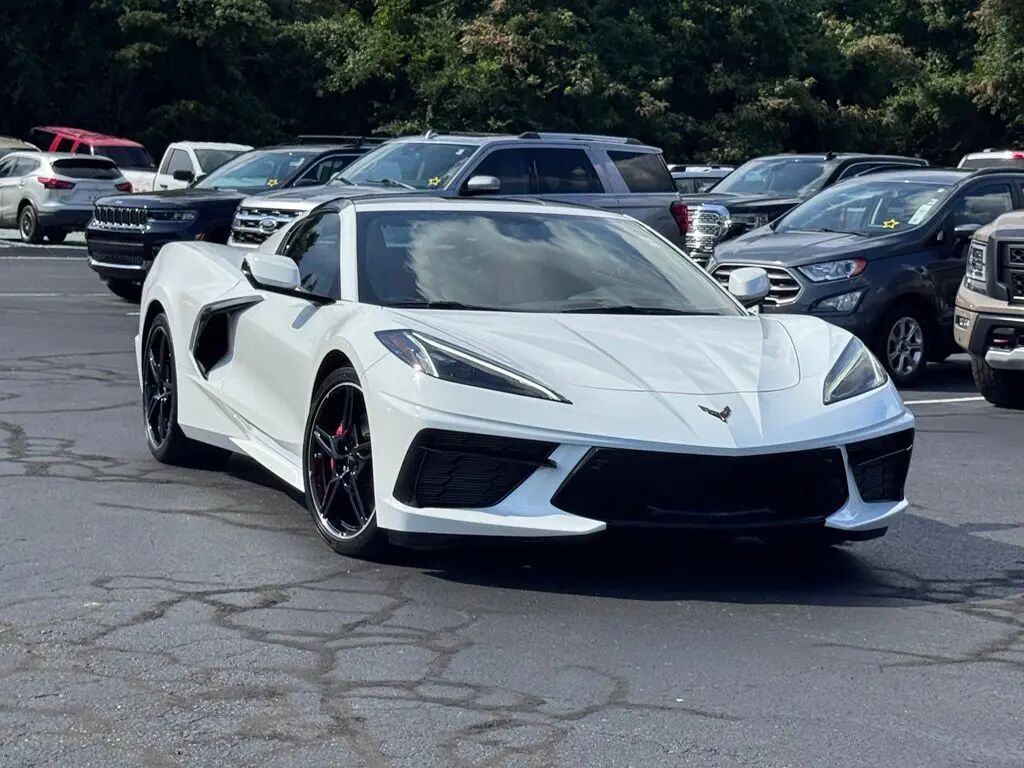 2020 Chevrolet Corvette Stingray — photo 1 of 13