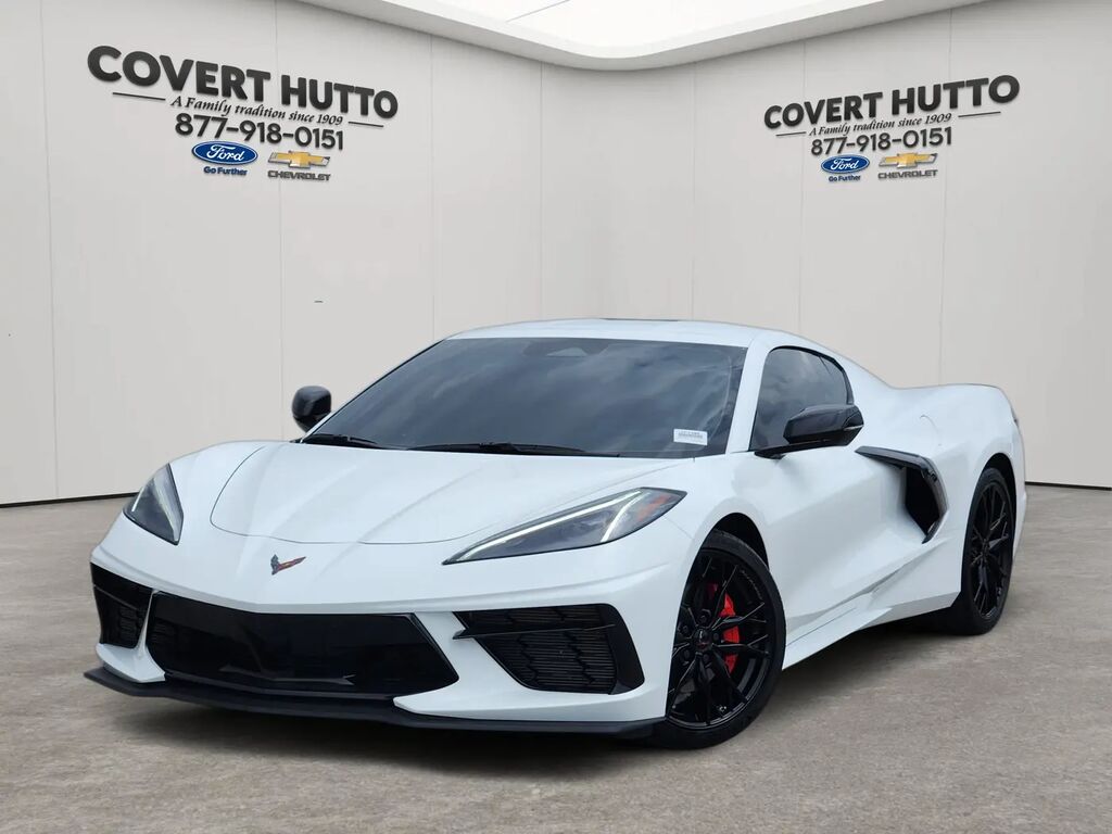 2026 Chevrolet Corvette Stingray — photo 1 of 13