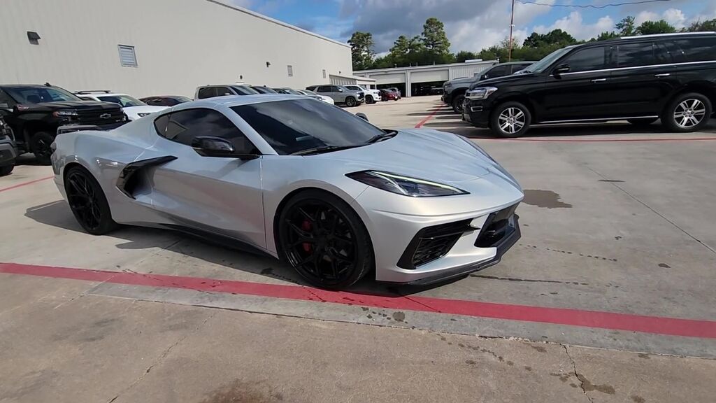 2022 Chevrolet Corvette 2LT — photo 1 of 7
