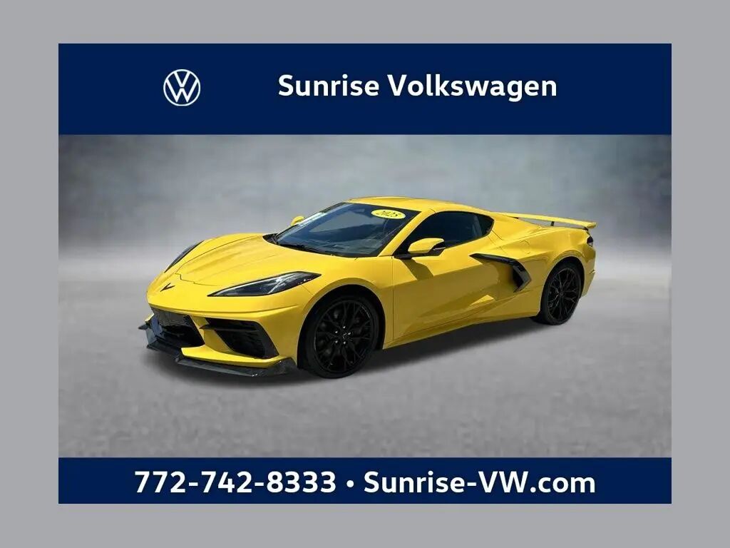 2025 Chevrolet Corvette Stingray — photo 1 of 13