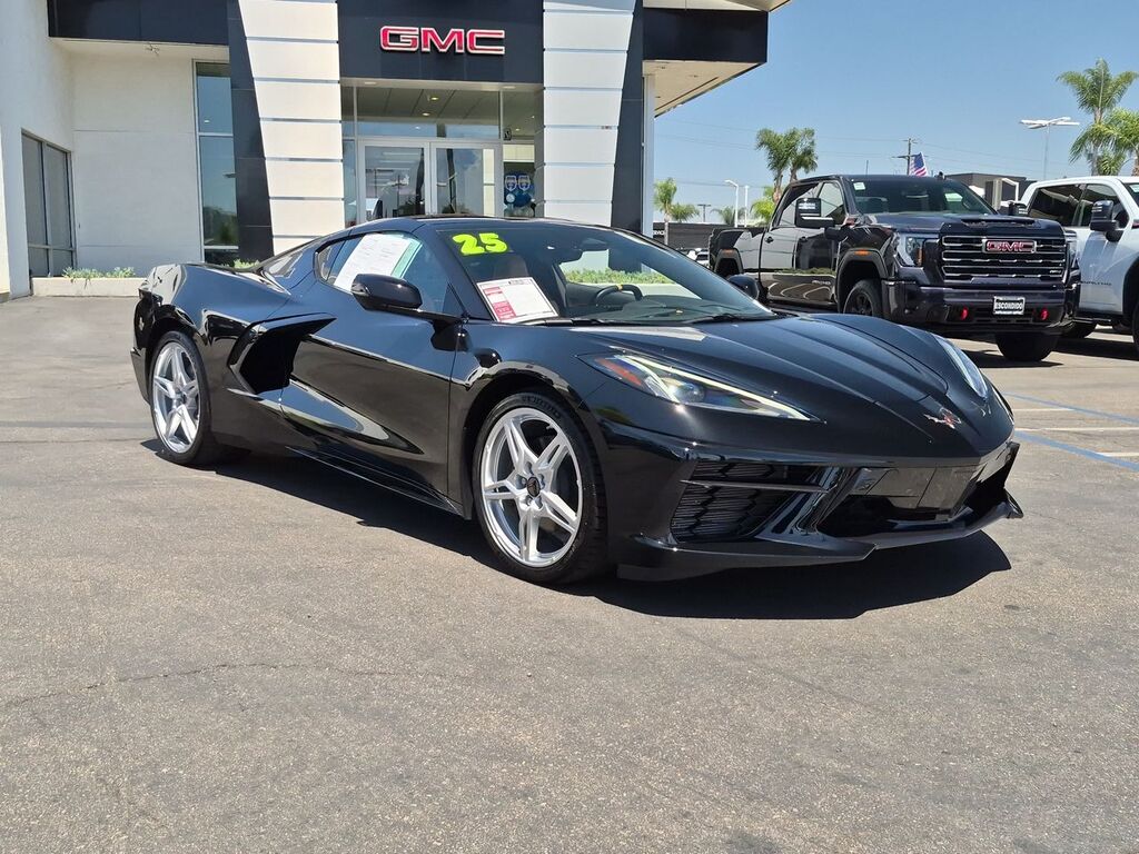 2025 Chevrolet Corvette 2LT — photo 1 of 7