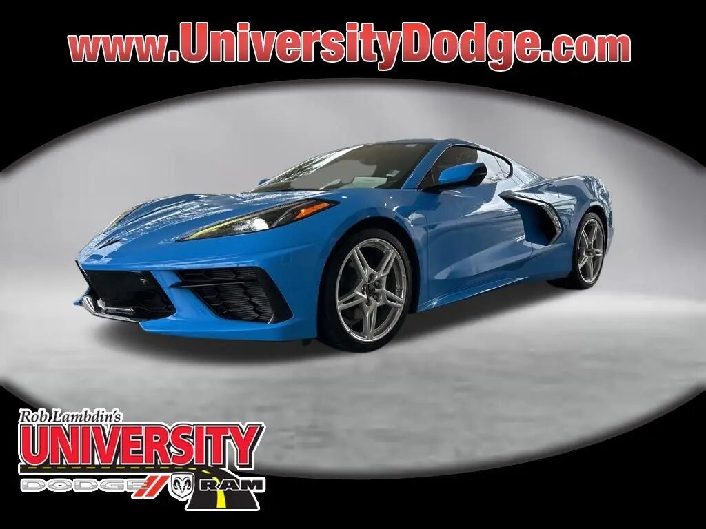2022 Chevrolet Corvette Stingray — photo 1 of 13