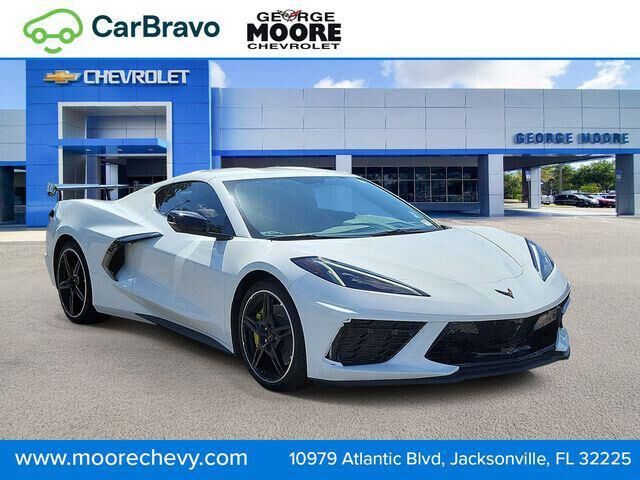 2023 Chevrolet Corvette Stingray — photo 1 of 13