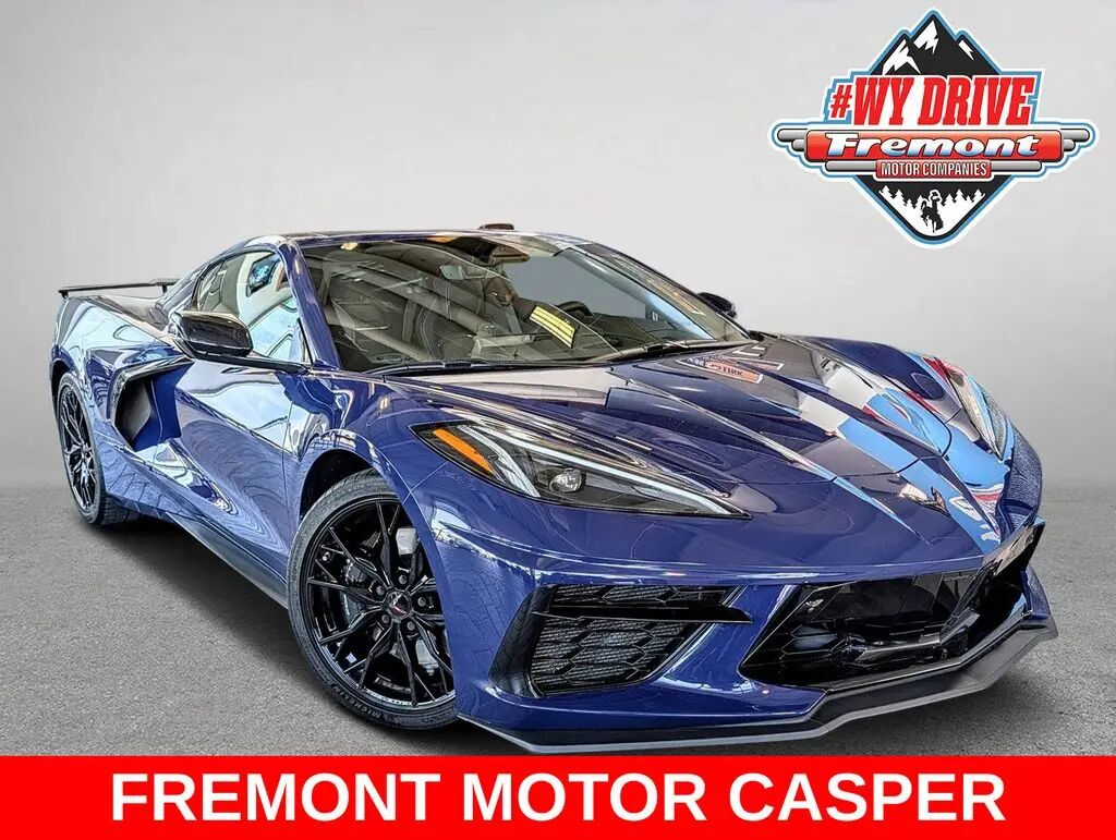 2025 Chevrolet Corvette Stingray — photo 1 of 13