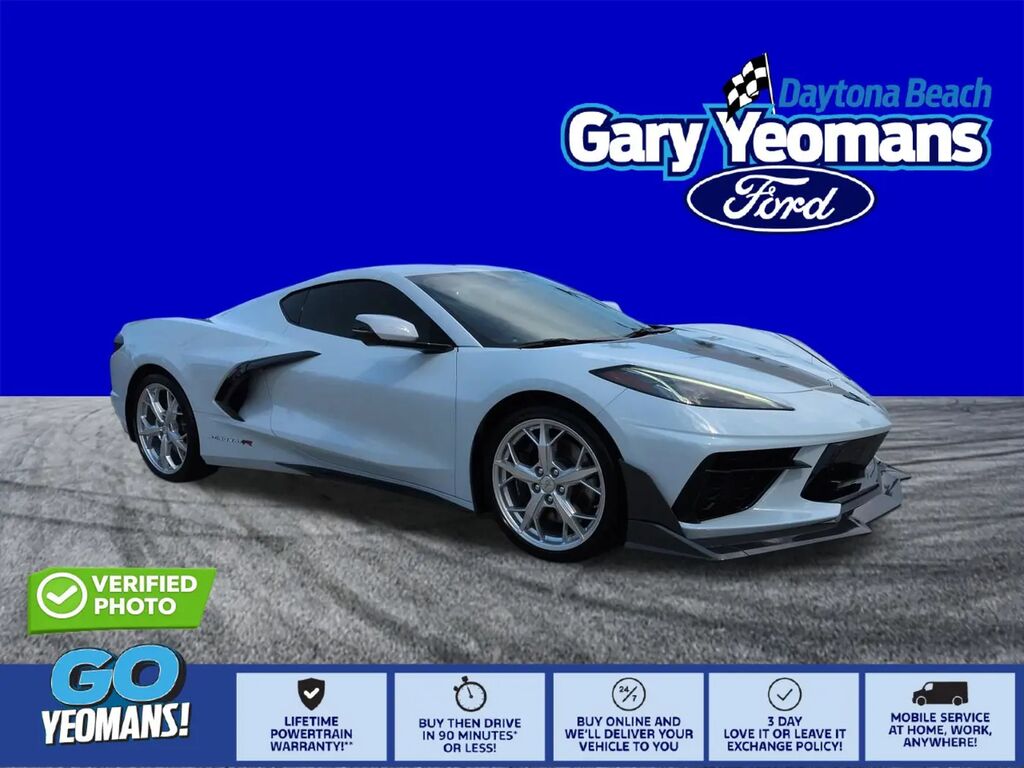 2024 Chevrolet Corvette Stingray — photo 1 of 13